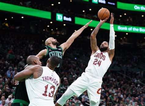 Boston Celtics vs. Cleveland Cavaliers Live Score and Stats.